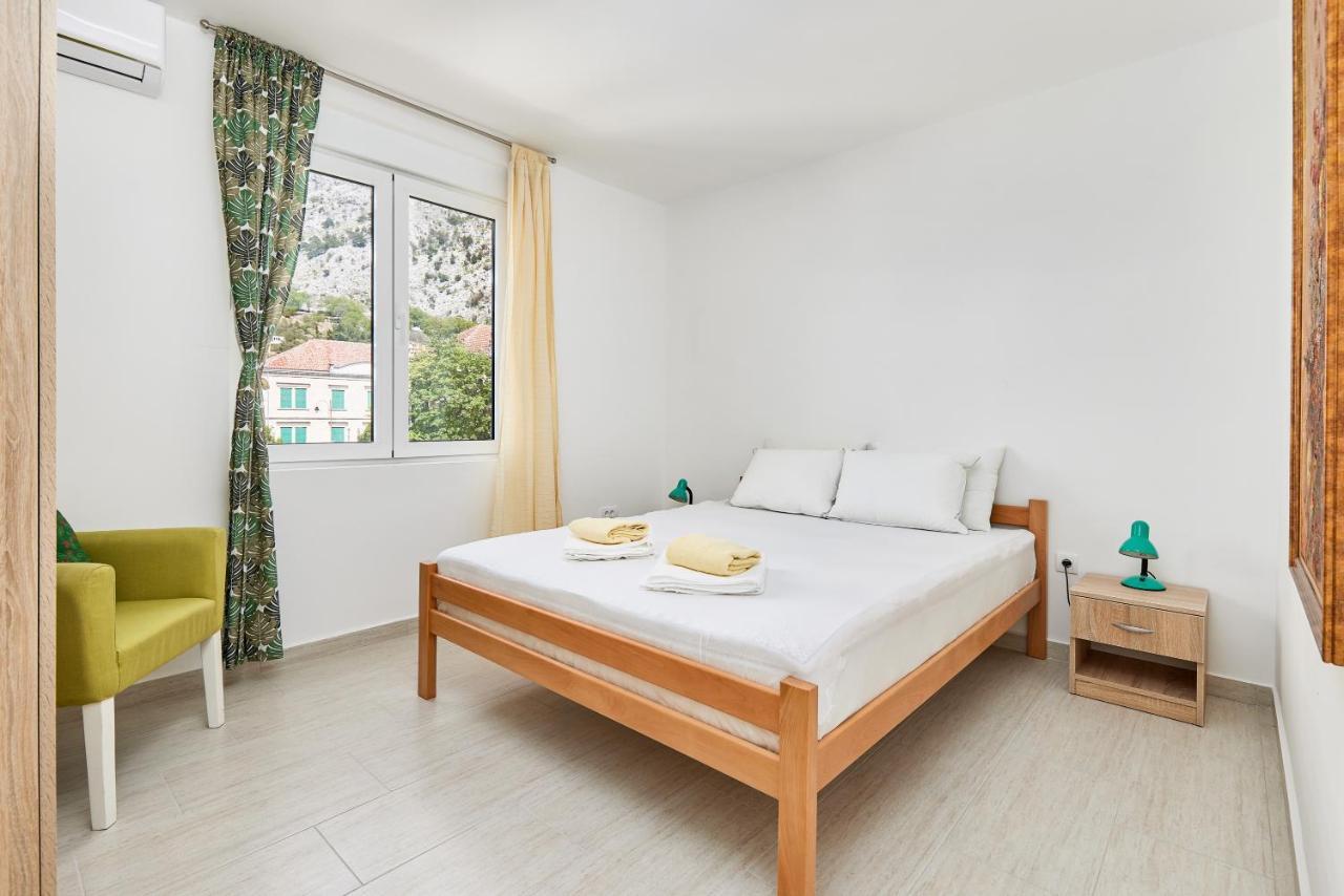 Apartment Pavle Котор Екстер'єр фото